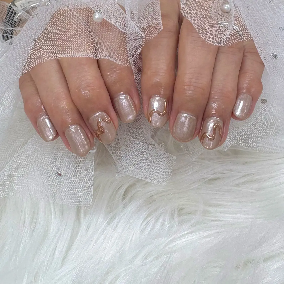 ネイル ミラーネイル ワンカラーネイル ハンドネイル SHINE nail salonのネイルデザイン