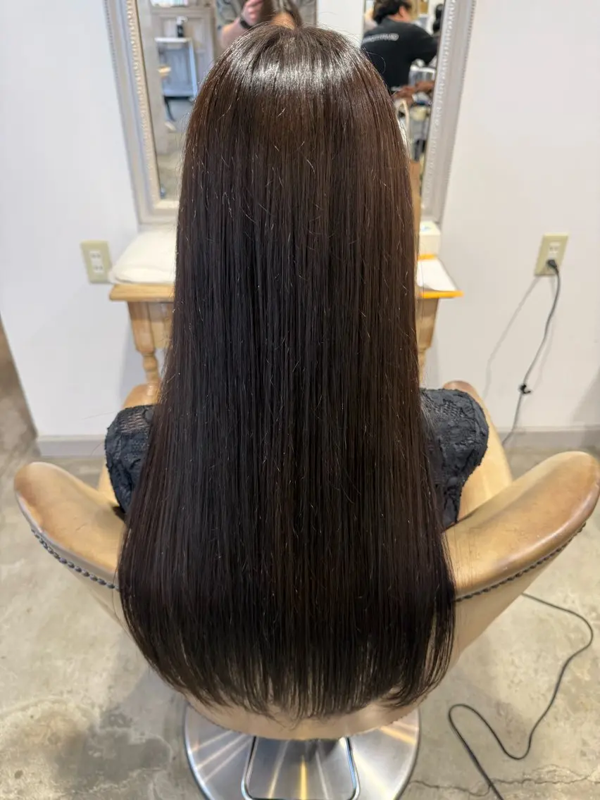 似合わせカット+髪質改善カラー+保湿TR✨ミニモ限定価格🍀の写真