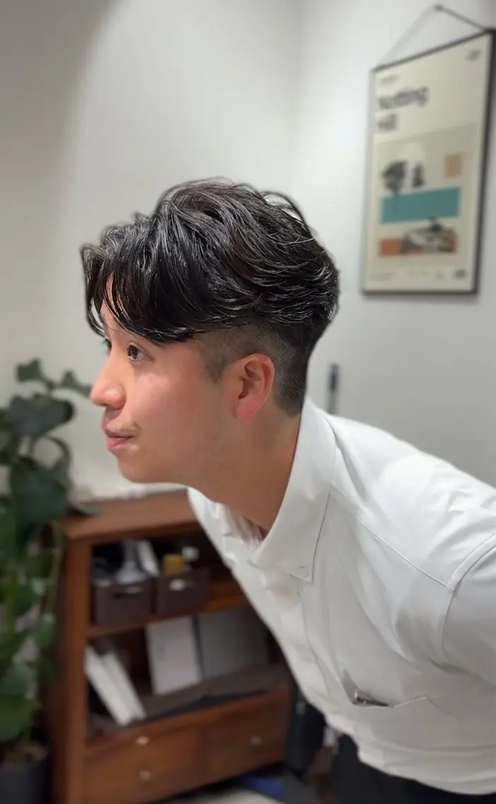 ショート パーマ メンズ メンズパーマ ニュアンスパーマ カット パーマ 垢抜けメンズカット/ 毛流れパーマ/ユウトのヘアスタイル
