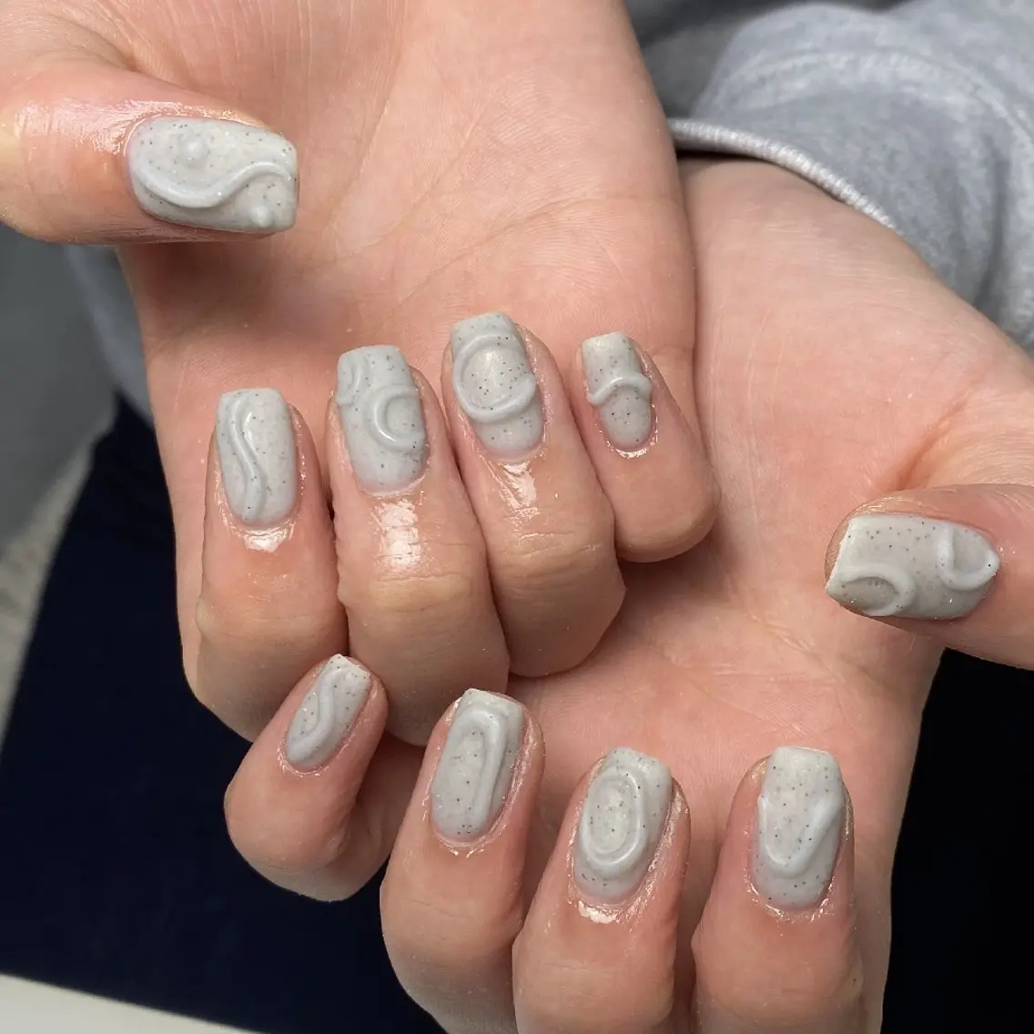 ネイル チークネイル フレンチネイル ジェルネイル ガーリー キラキラネイル ハンドネイル UM Nail Salonのネイルデザイン