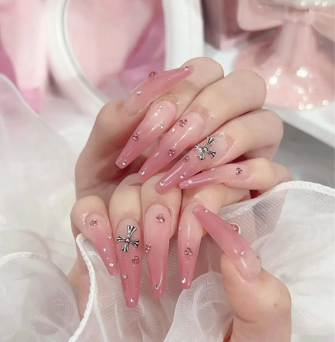 ネイル グラデーション キラキラネイル ワンカラーネイル 冬ネイル Jenn Nail Salonのネイルデザイン