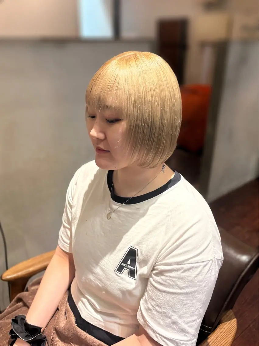 ショート つじ なちのヘアスタイル