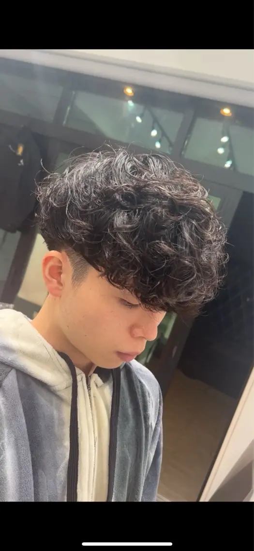 パーマ メンズ カット パーマ fifth 安次富　泰雅のヘアスタイル