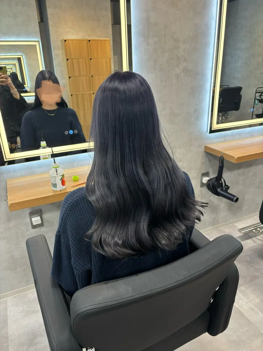 ロング カラー パーマ ヘアアレンジ 透明感ブリーチカラー 🌈TOMOHIROのヘアスタイル