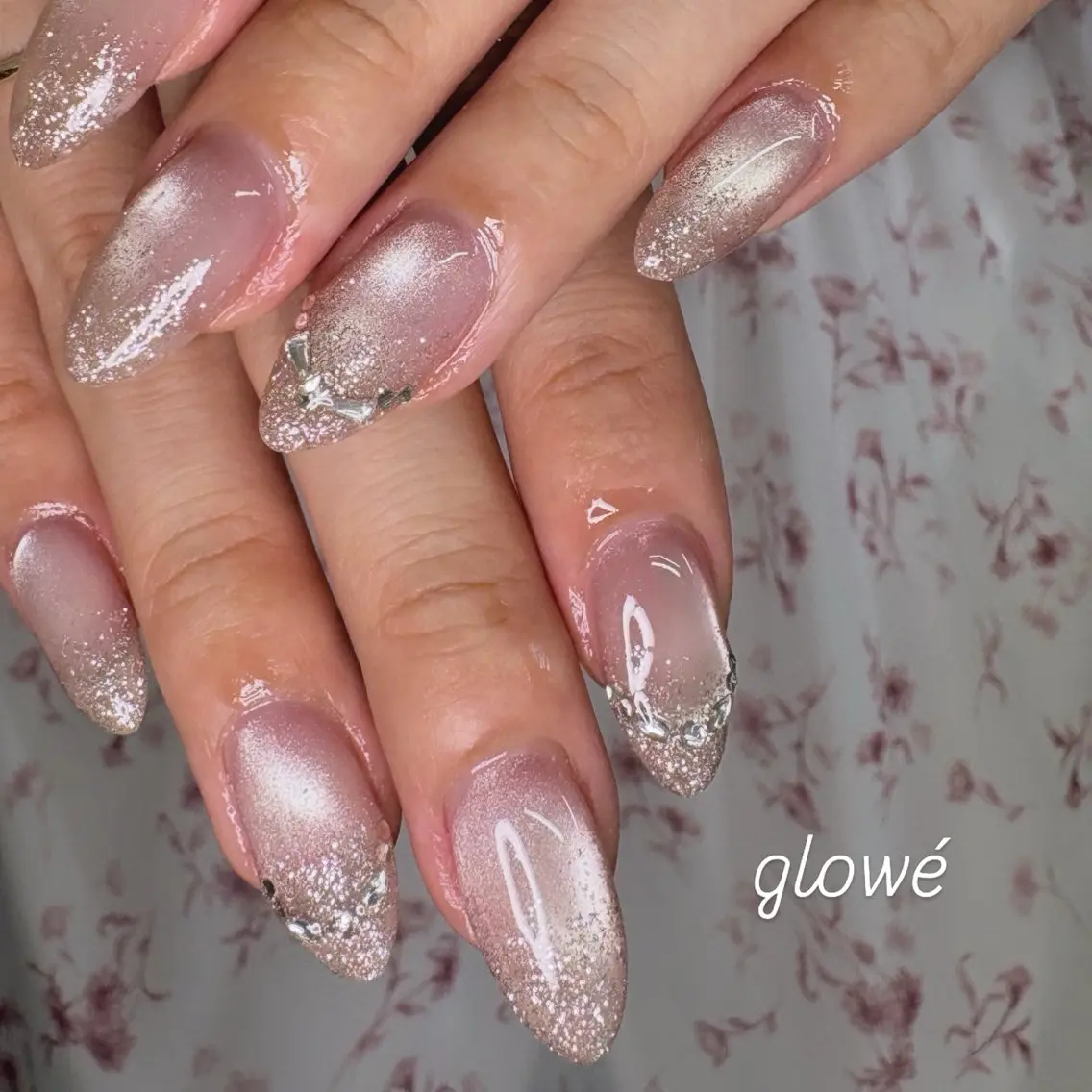 ネイル グラデーション ワンカラーネイル glowé Runaのネイルデザイン
