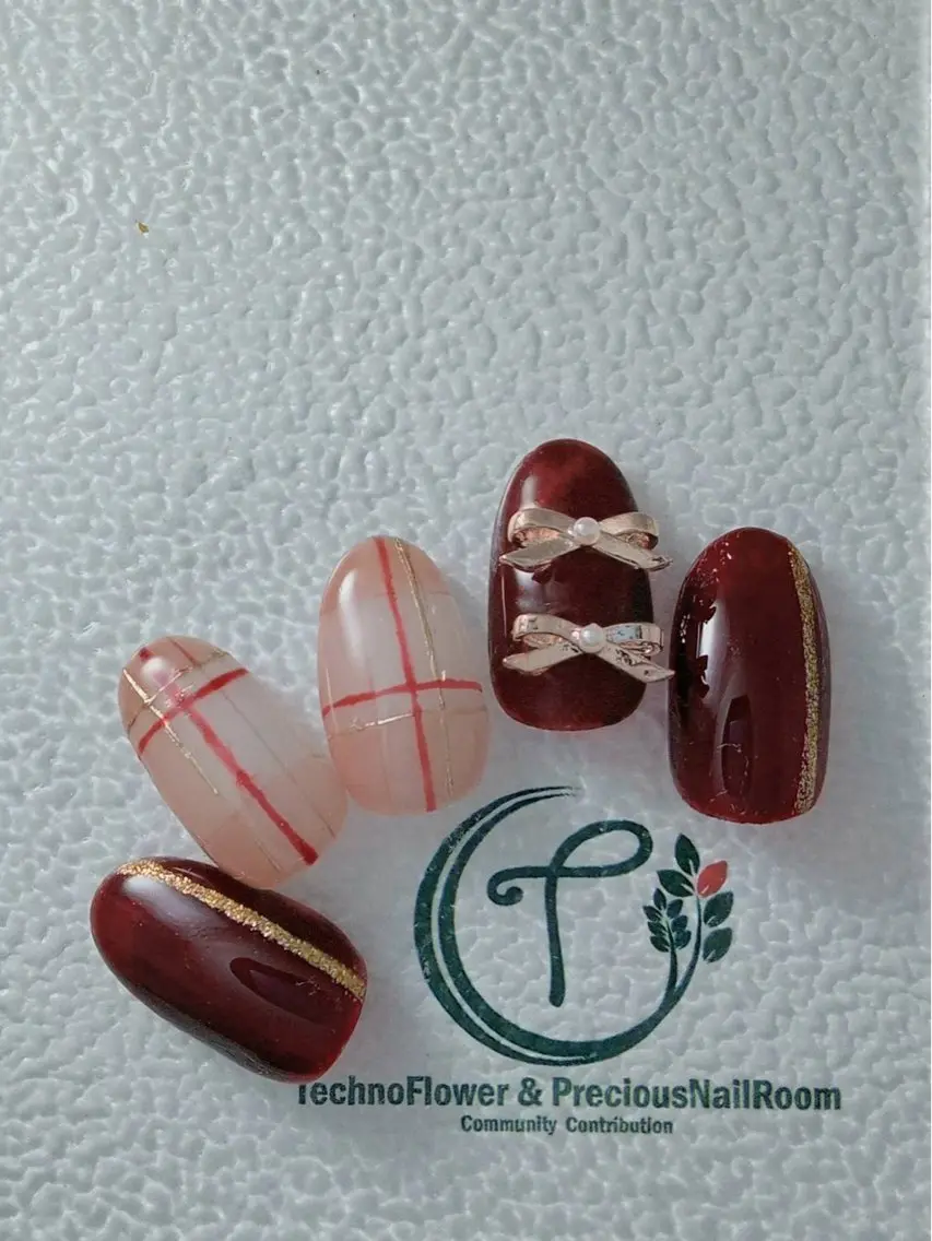 ネイル フラワーネイル precious nail roomのネイルデザイン