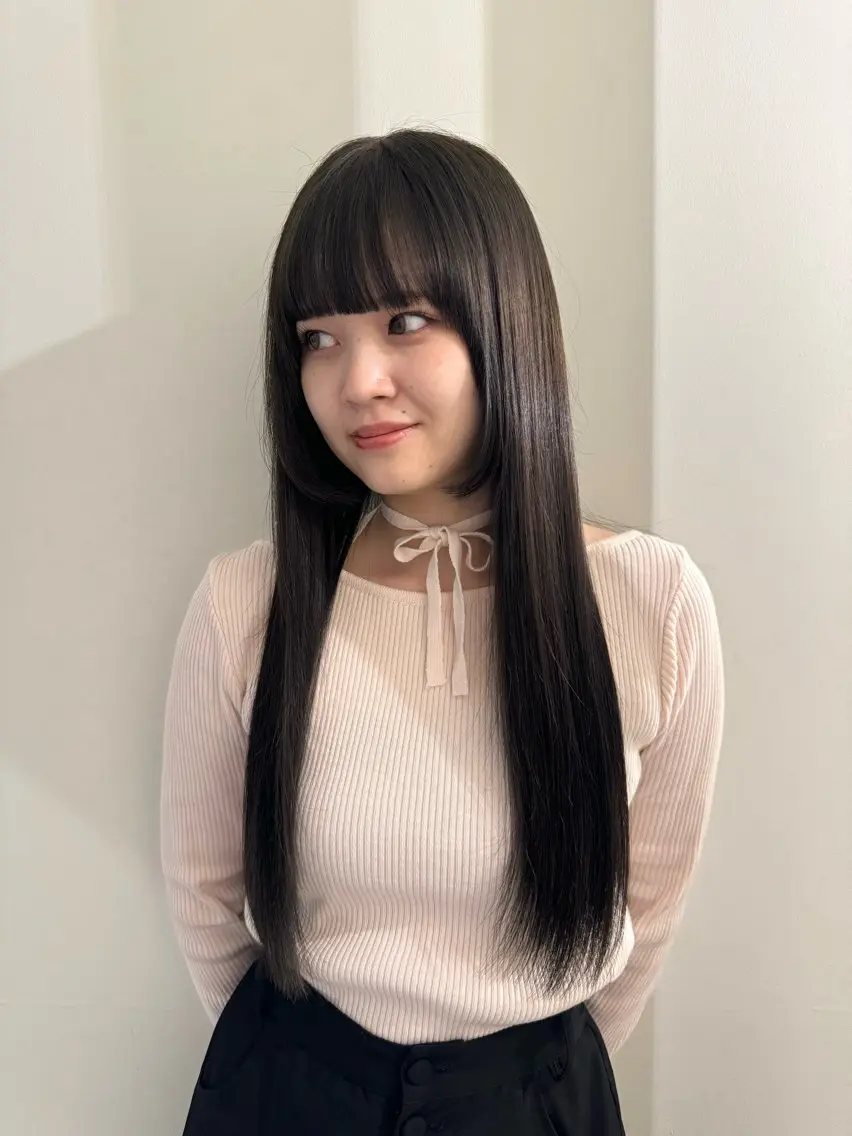 ロング カラー グレージュ オリーブグレージュ オリーブグレー 内沼 恵留菜のヘアスタイル