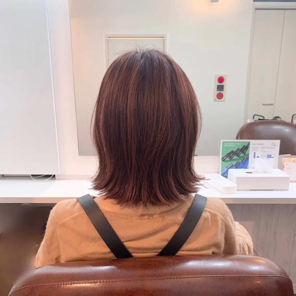 ミディアム ボブ 外ハネヘア elua kanekoの眉毛・アイブロウイメージ