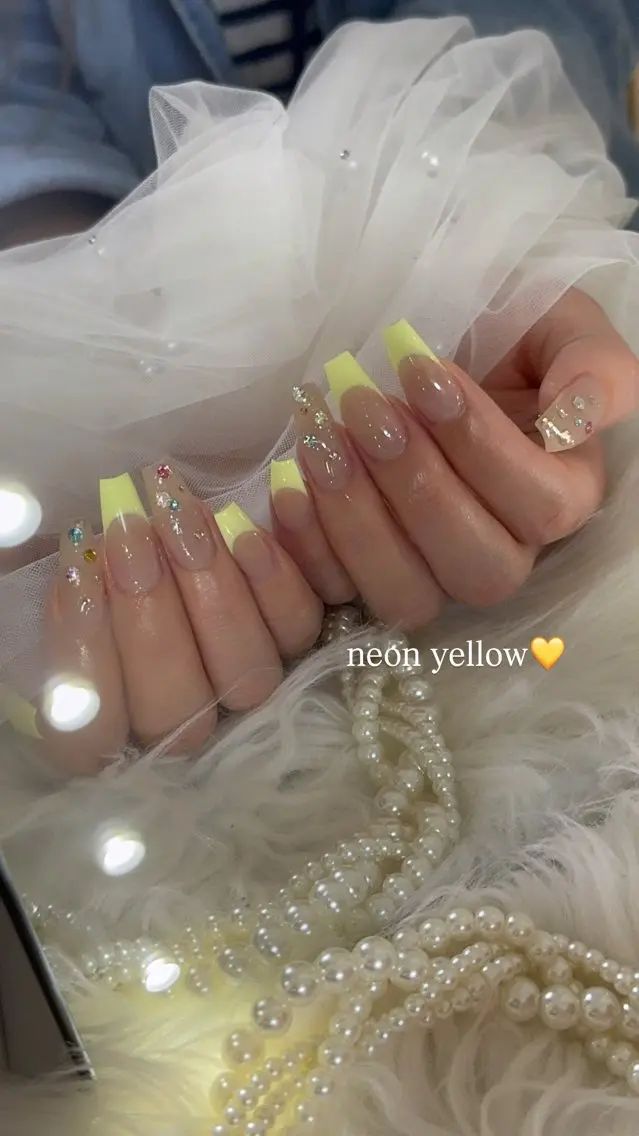 ネイル ハンドネイル SAKATA MANAKAのネイルデザイン