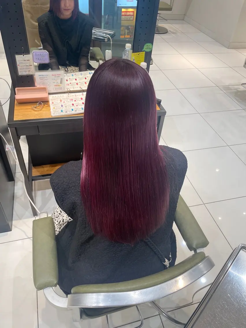 ロング カラー レッドカラー ヘアカラー トリートメント ダブルカラー 🩷Rio🩷のヘアスタイル