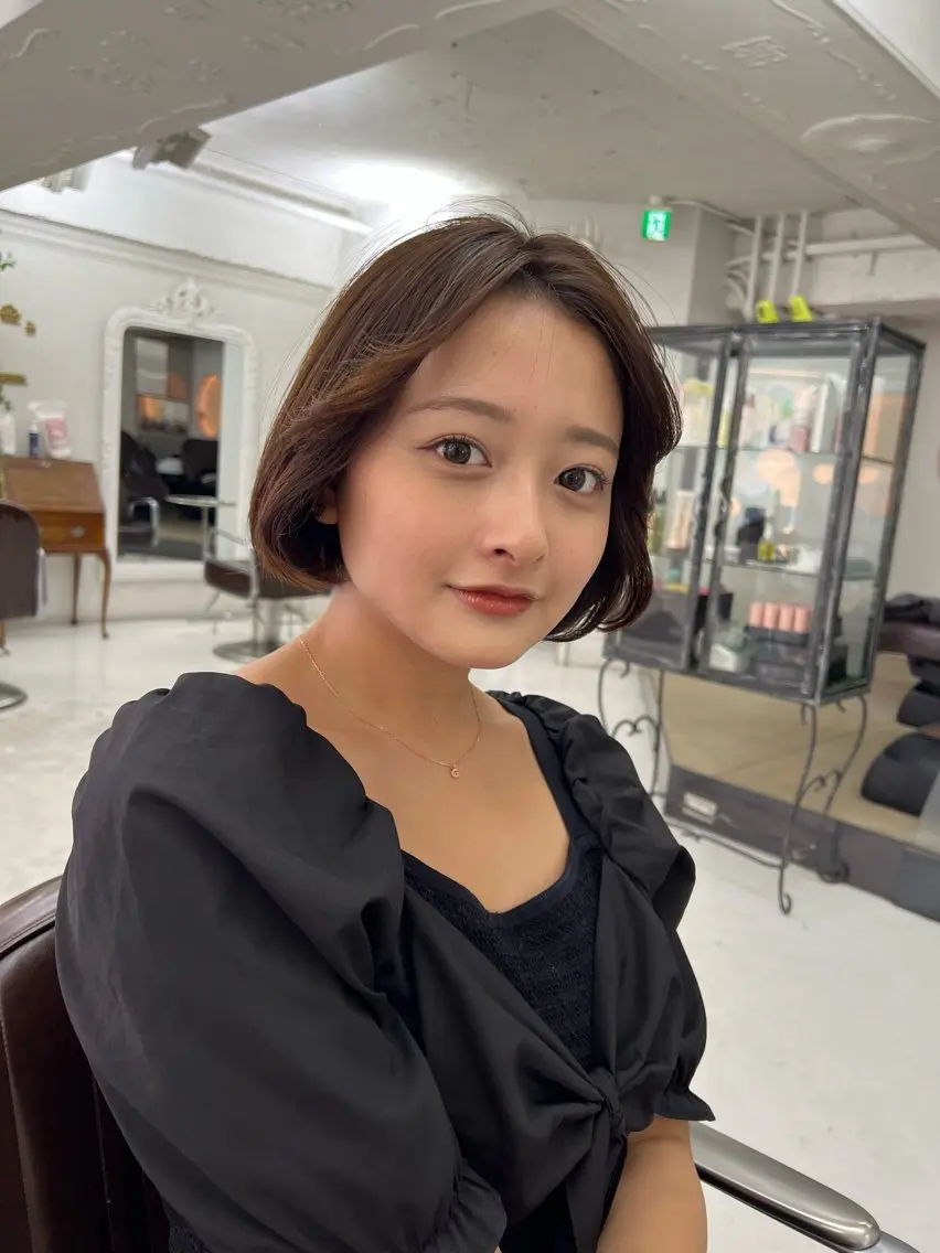 ショート ボブ レイヤーカット 野崎 海翔のヘアスタイル