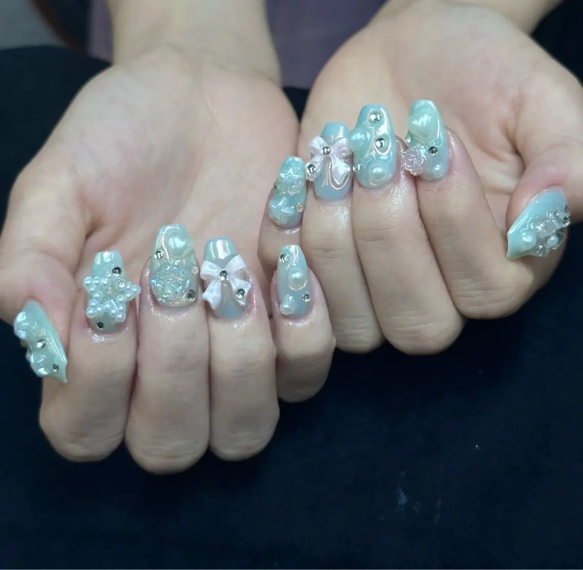 ネイル ブルー ガーリー 韓国ネイル 持ち込み ぷっくりネイル Iconic Nailのネイルデザイン