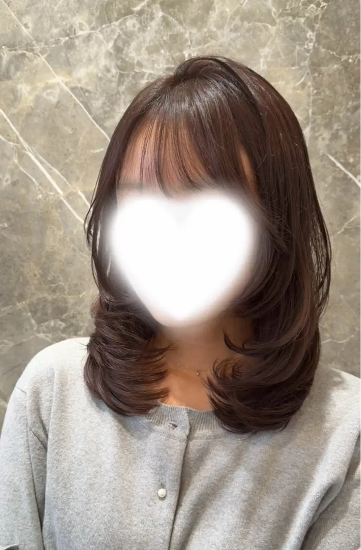 ミディアム カラー カット ヘアカラー レイヤー透明感カラー ブリーチ🎀オトハのヘアスタイル