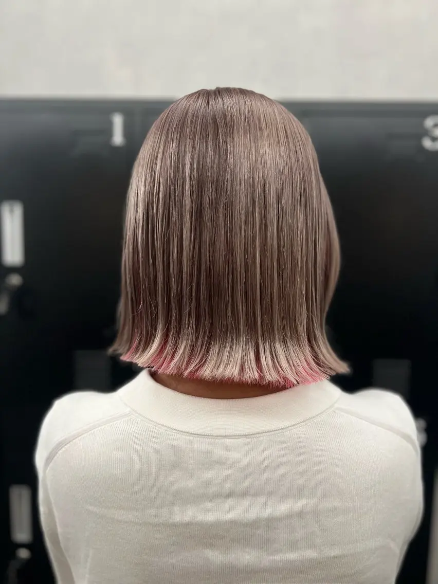ミディアム カラー ベージュカラー ブリーチ 透明感カラー デザインカラー ミルクティーベージュ カット ヘアカラー 透明感カラー特化🫧 🦋栗原🦋のヘアスタイル