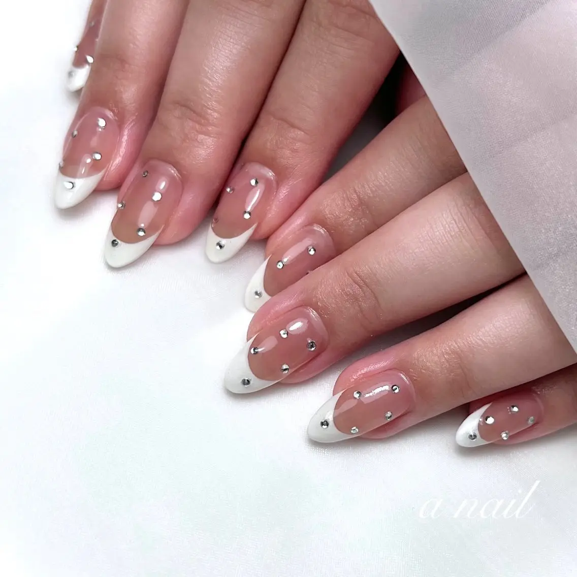 ネイル フレンチネイル 持ち込み ハンドネイル Salon_ a.nailのネイルデザイン