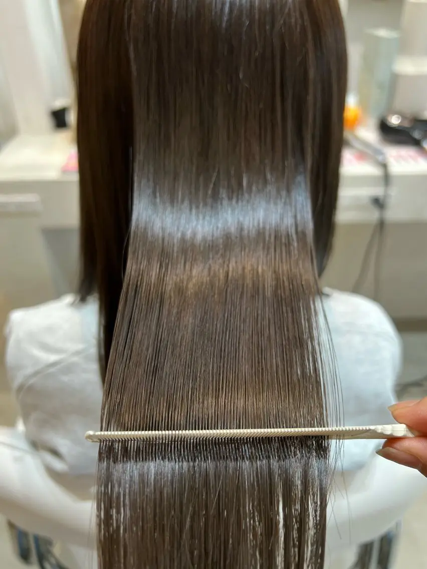 ミディアム カット ヘアカラー un ジュリアのヘアスタイル