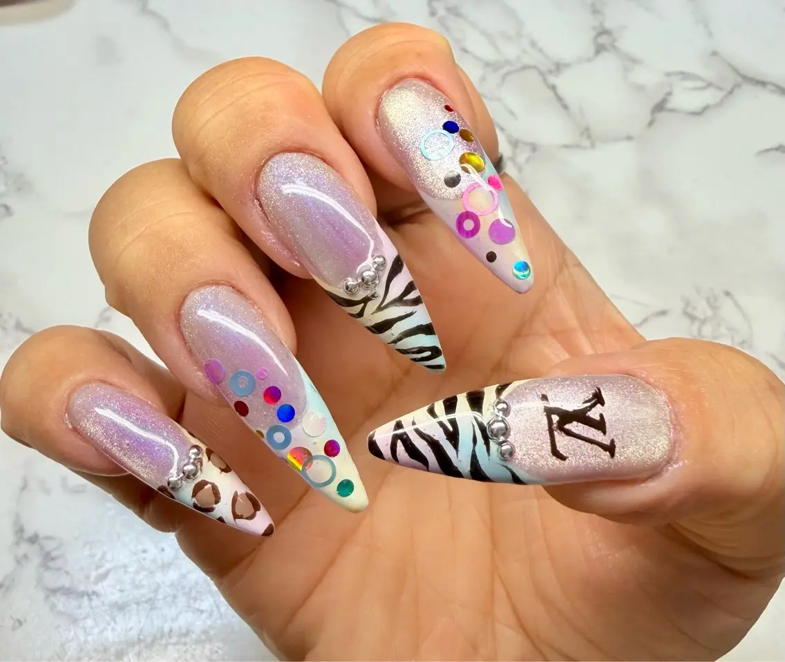 ネイル アートネイル チークネイル フラッシュネイル フラッシュマグ フレンチネイル Mai’s nailのネイルデザイン