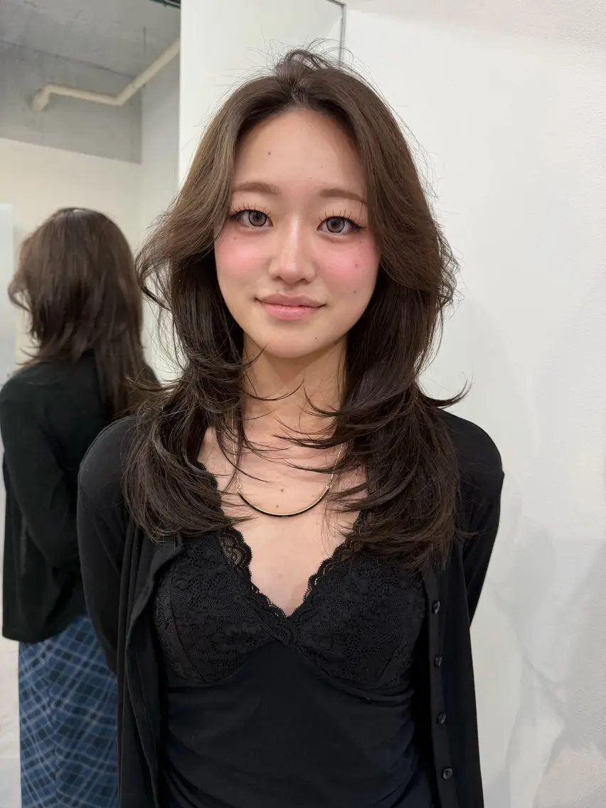 ロング カラー ベージュカラー ブリーチ ケアブリーチ デザインカラー ダブルカラー カット ヘアカラー TATSUハイトーン ミルクティーベージュのヘアスタイル