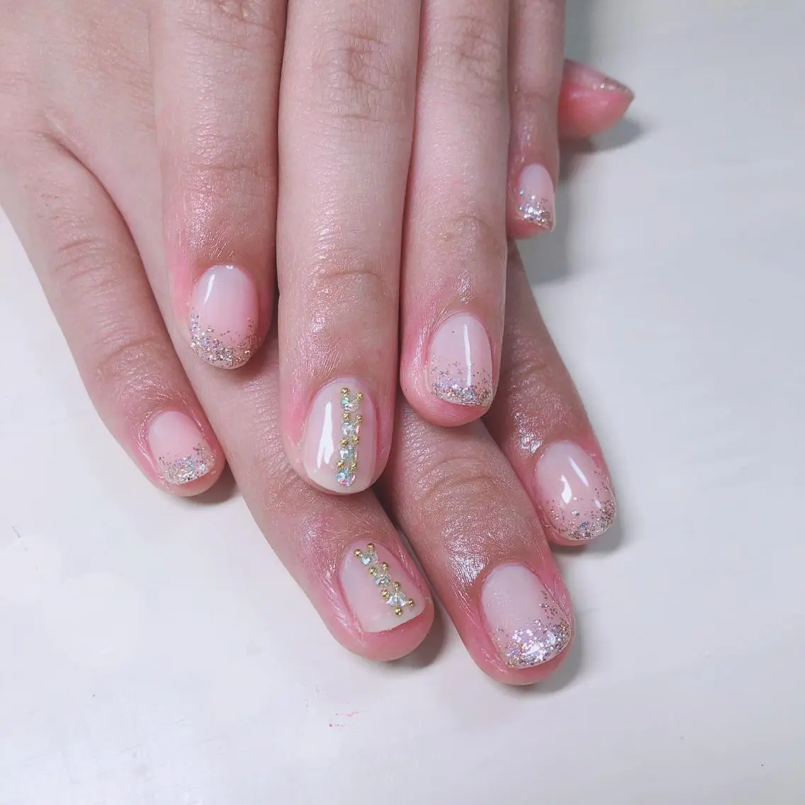 ネイル キラキラネイル ピンク 結城 怜菜のネイルデザイン