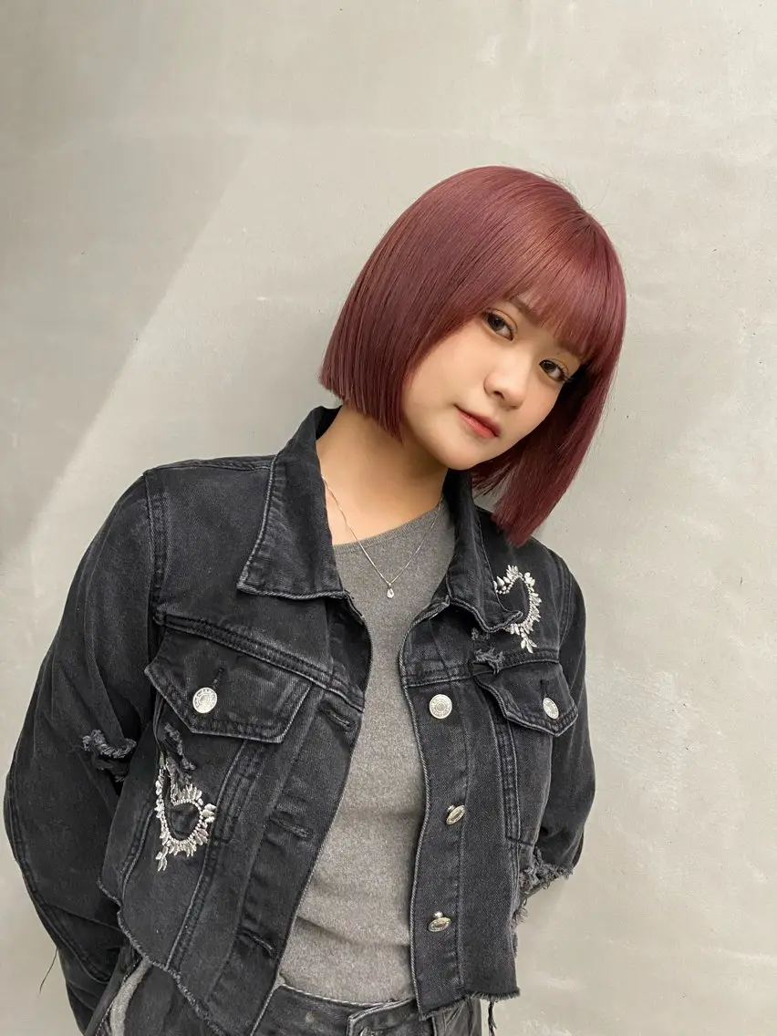 ミディアム カラー ヘアアレンジ ベージュカラー ブリーチ ピンクカラー ピンクベージュ mina 🌷のヘアスタイル