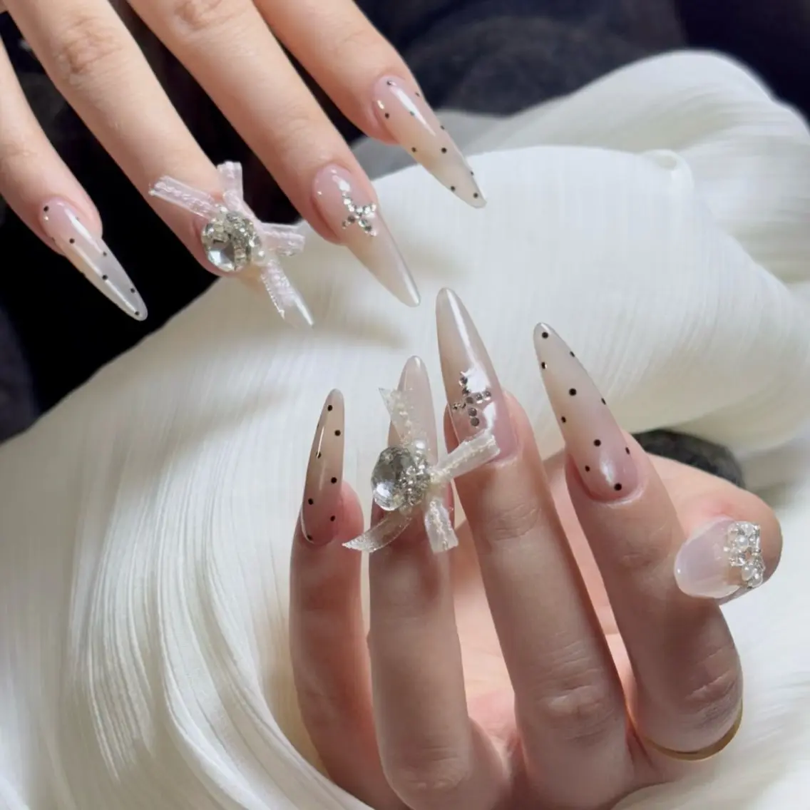 ネイル 持ち込み ワンホンネイル VV  Nail salonのネイルデザイン