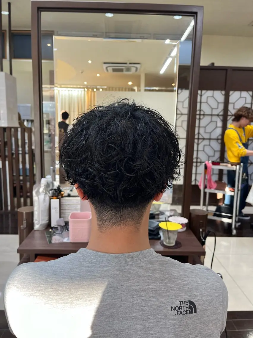 ショート パーマ メンズ マッシュ スペインカール 刈り上げ 🧊メンズ特化🧊 高木航希のヘアスタイル