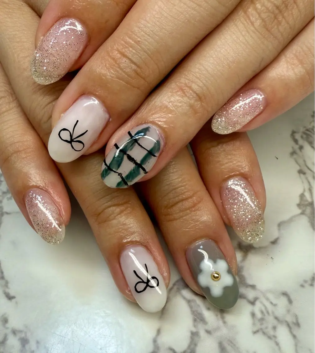 ネイル アートネイル チークネイル フレンチネイル 氷ネイル・うるうるネイル キラキラネイル Mai’s nailのネイルデザイン