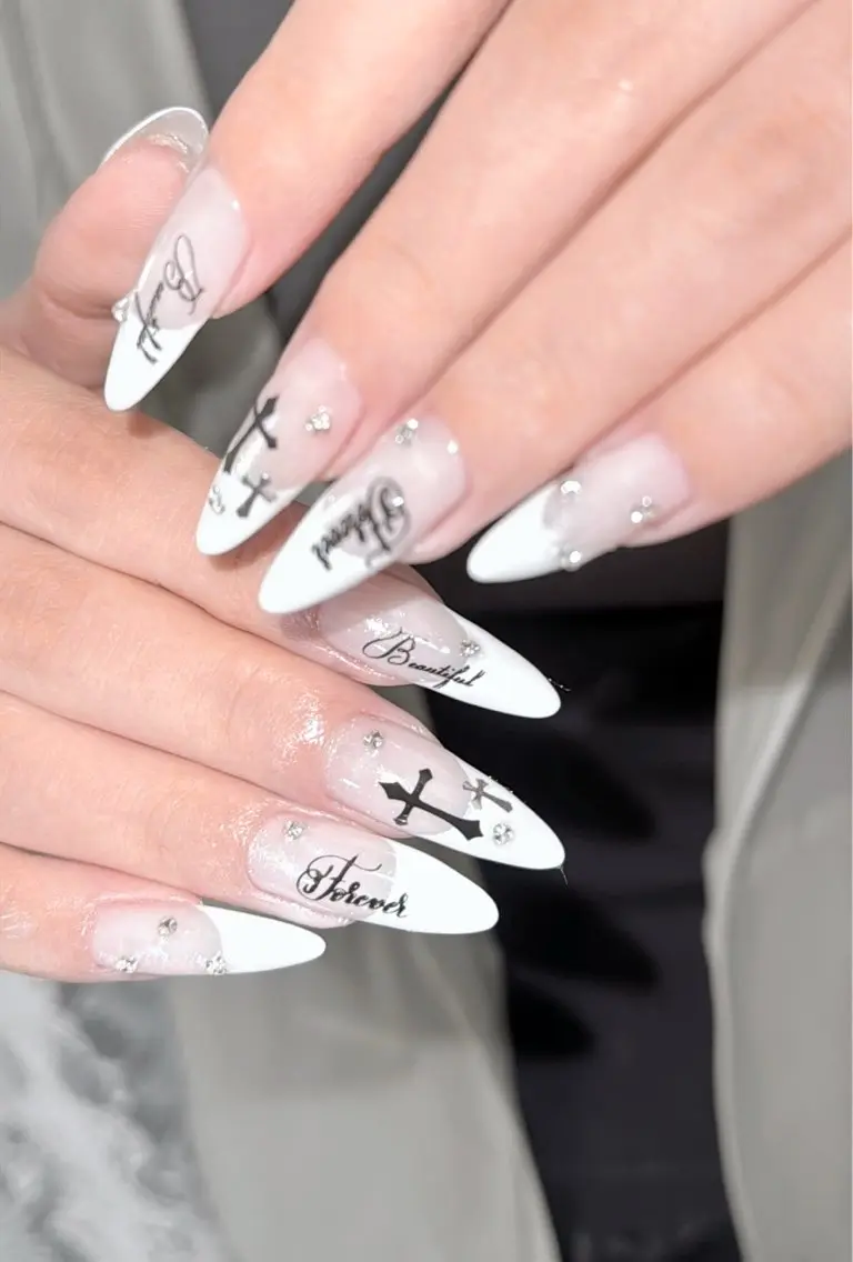 ネイル ジェルネイル キラキラネイル 韓国ネイル マグネットネイル ミラーネイル ハンドネイル Sun Nail 池袋のネイルデザイン