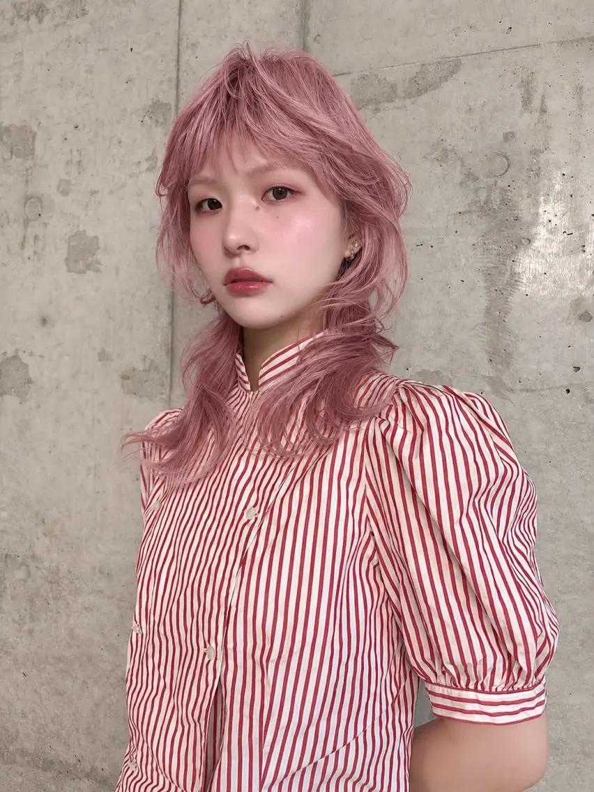 セミロング ヘアカラー mitsuki ブリーチカラーのヘアスタイル