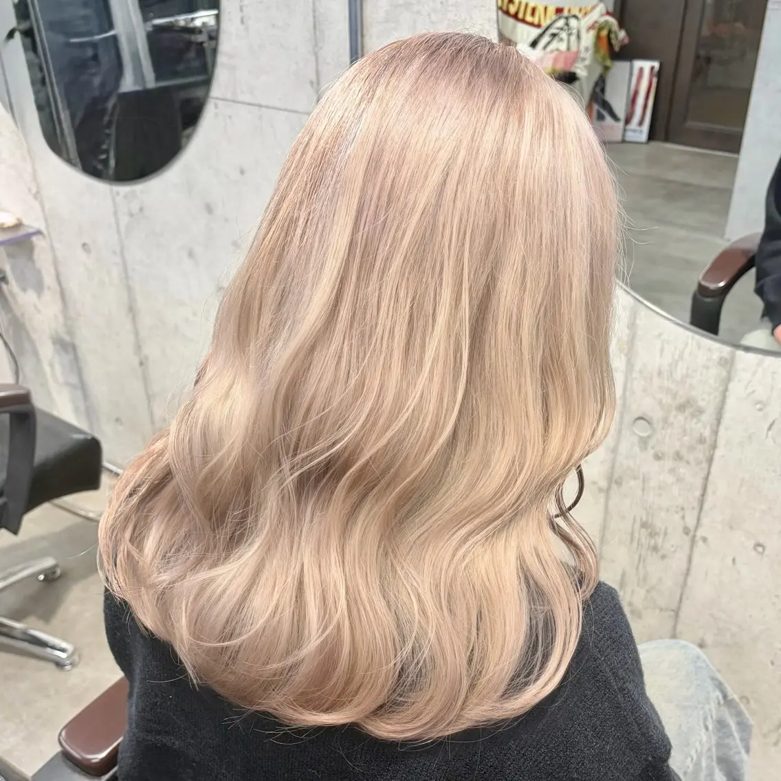 セミロング カラー ヘアアレンジ ブリーチ ヘアカラー トリートメント ✨ブリーチカラー× 艶髪SUZU🛼🫧のヘアスタイル