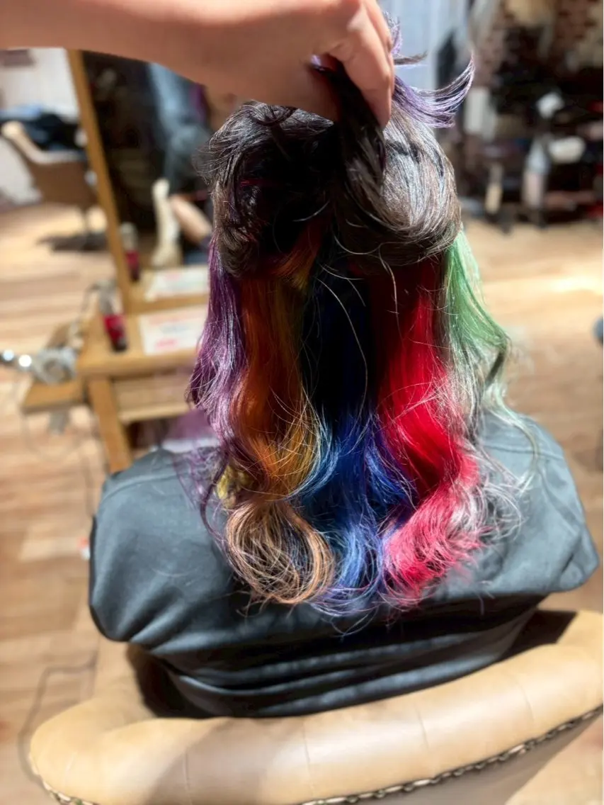 カラー 西村 雪菜のヘアスタイル