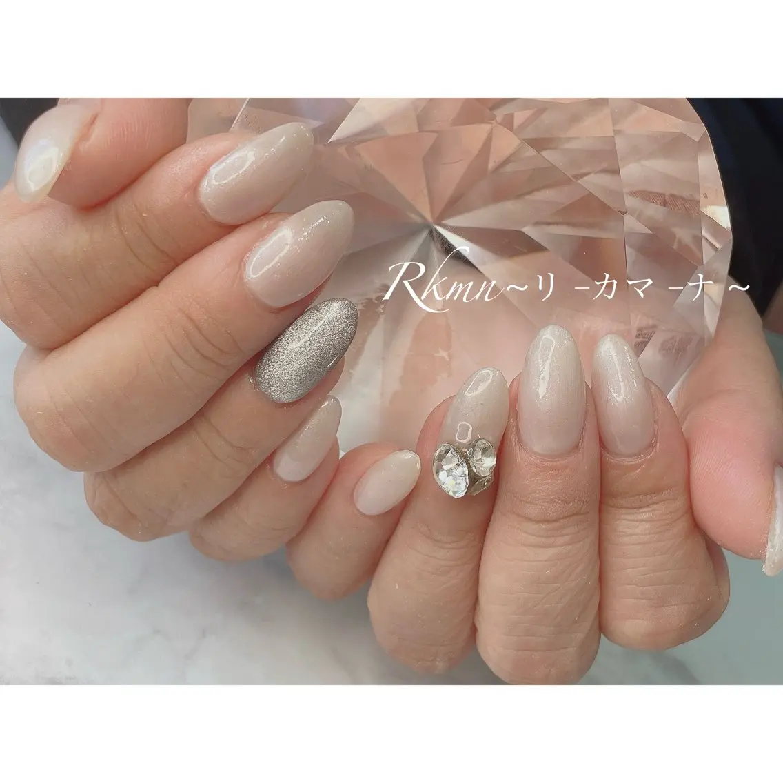 ネイル アートネイル マグネットネイル 春ネイル ホワイト ハンドネイル フットネイル ハンドケア Rkmn ~リ-カマ-ナ~のネイルデザイン