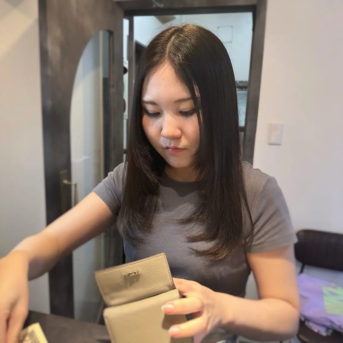 ロング カラー グレージュ オリーブグレージュ オリーブグレー ヘアカラー トリートメント Saki💛心斎橋 髪質改善/艶カラーのヘアスタイル