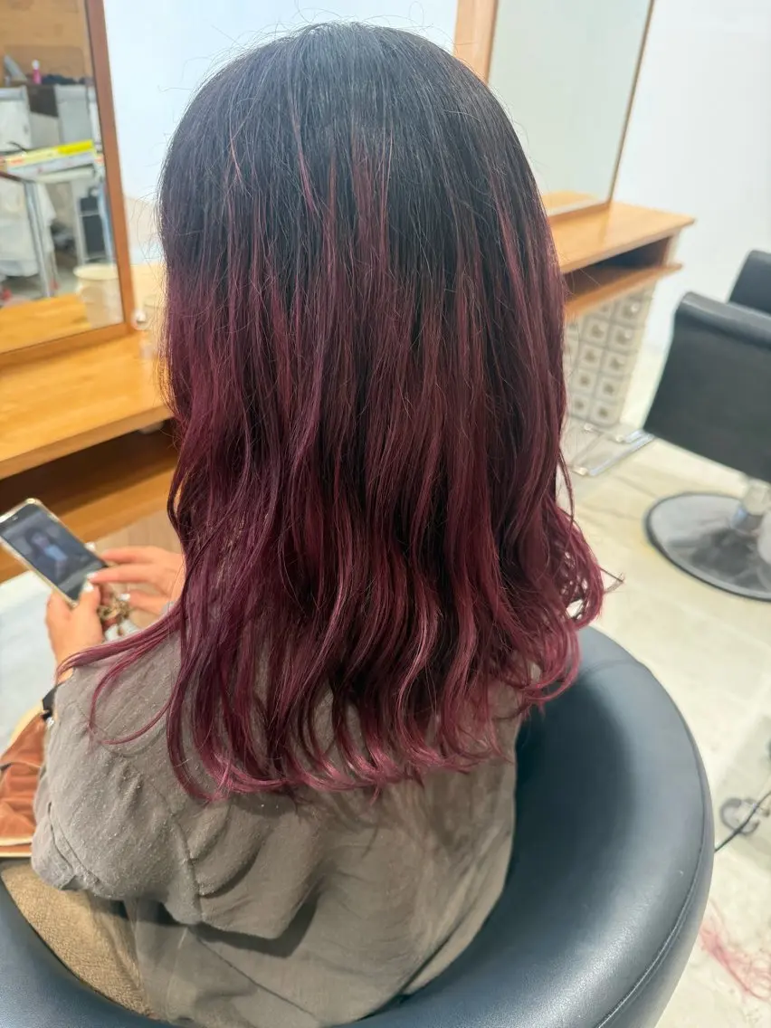 ロング カット ヘアカラー 花田 梨佳のヘアスタイル