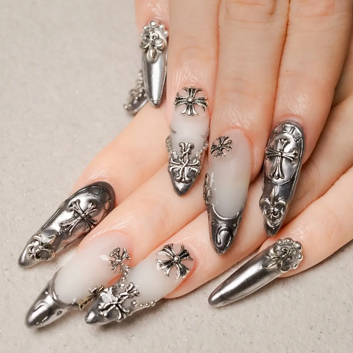 ネイル アートネイル スカルプネイル NEWMOON maki_恵比寿のネイルデザイン