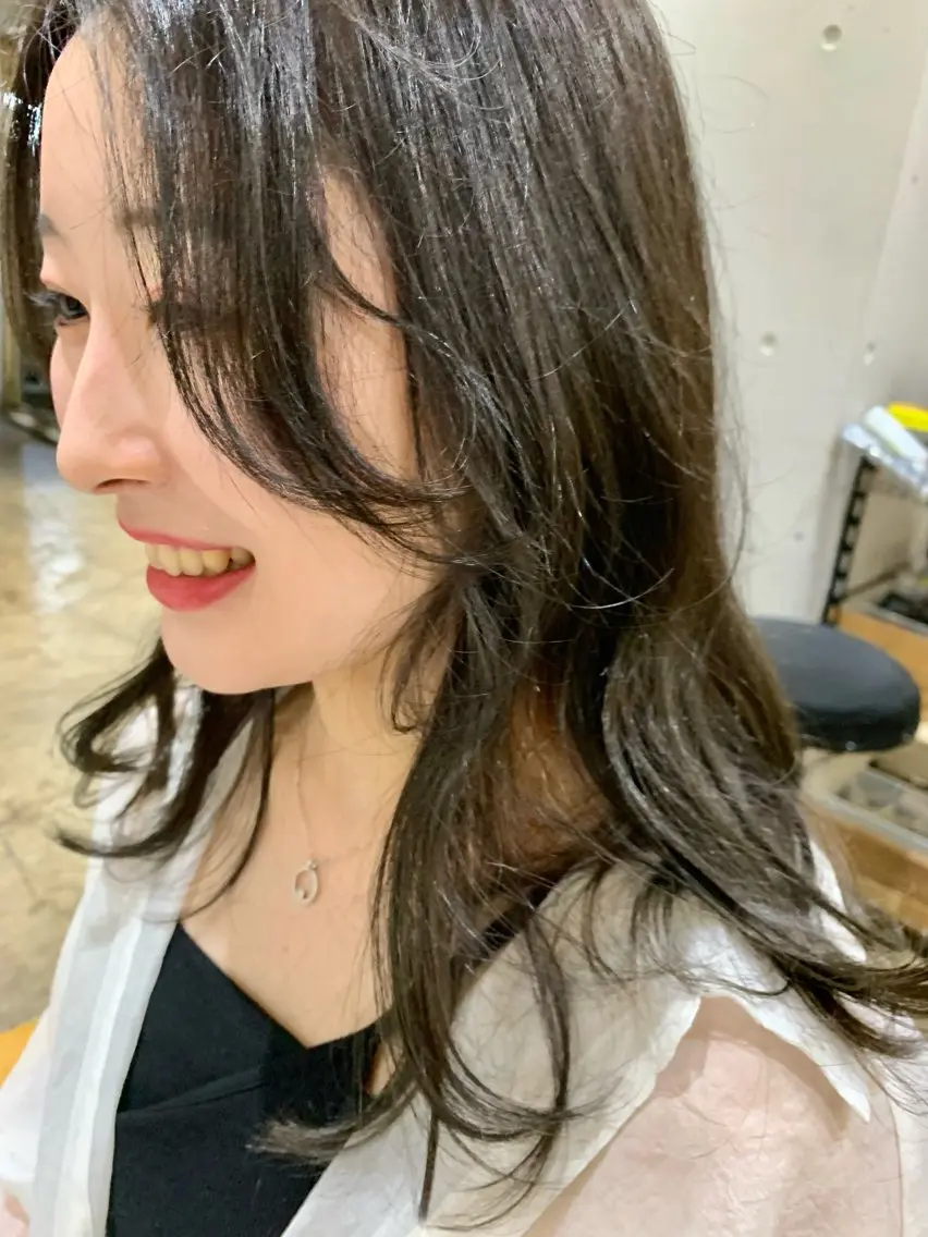セミロング セミロングパーマ ハイライト 韓国風ヘア カット パーマ Shibata Mizukiのヘアスタイル