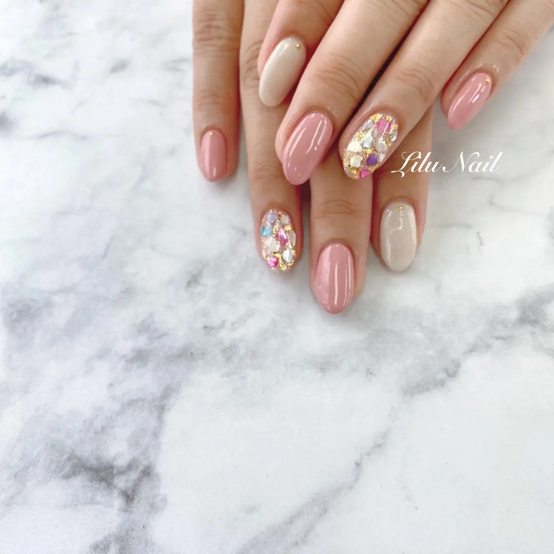 ネイル ニュアンスネイル モチの良さ◉ フィルインネイル♡のネイルデザイン
