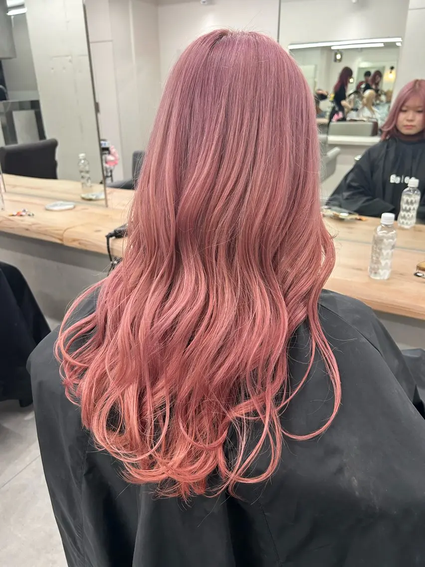 ロング カラー ベージュカラー ピンクカラー ピンクベージュ ヘアカラー トリートメント Maya川越/ エクステ/ハイトーンのヘアスタイル