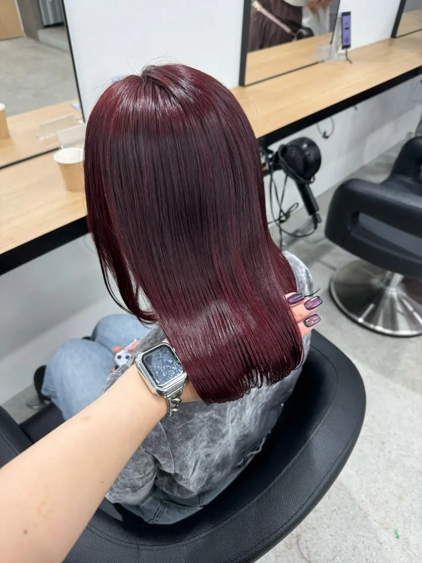 ロング カラー 暗髪🩶ラベンダー/ ブルー/ユウナ🤍のヘアスタイル