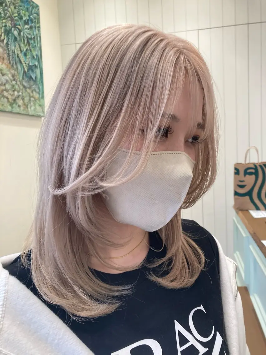 ミディアム カラー ベージュカラー ミルクティーベージュ ホワイトミルクティーベージュ ヘアカラー むらたみずき /大宮ボブ、ショートのヘアスタイル