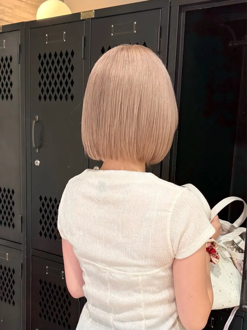 ミディアム カラー ヘアカラー トリートメント ハイトーン色落ち綺麗 /ボブ/ナカツヒカルのヘアスタイル