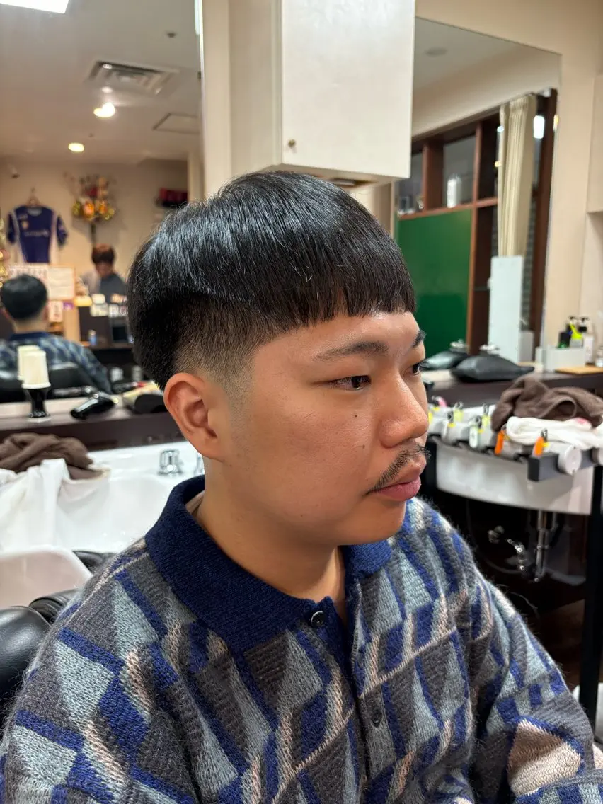 ショート メンズ フェードカット スキンフェード 吉田 秀斗のヘアスタイル
