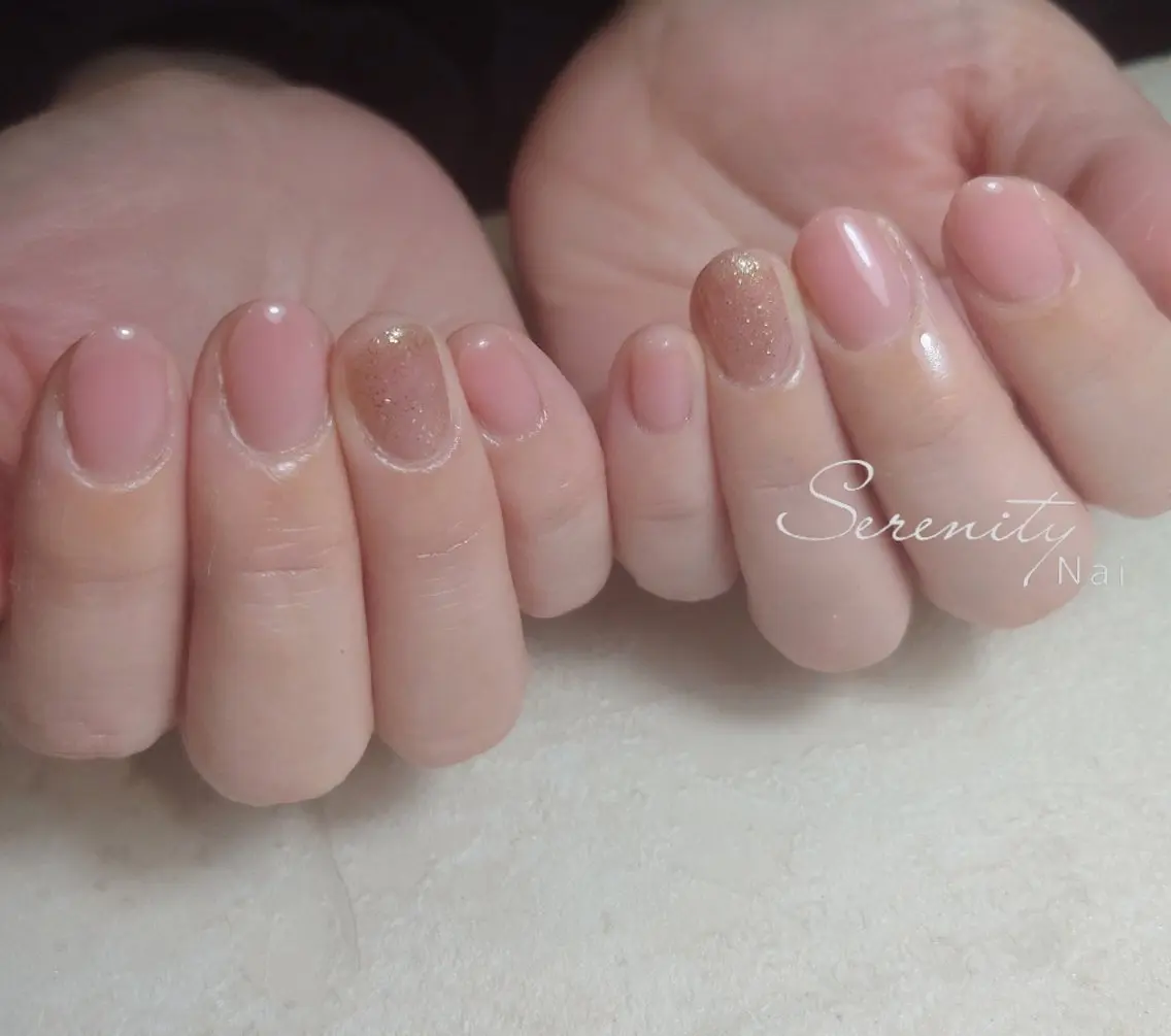 ネイル 入学式 ラメ(グリッター) ワンカラーネイル ピンク ピンクベージュ nail  serenityのネイルデザイン