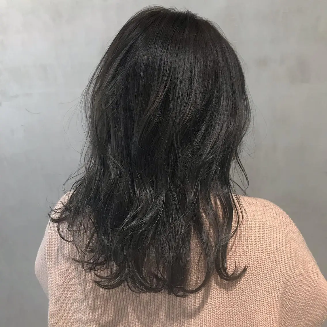 セミロング カラー アンニュイヘア🪽 ayumiのヘアスタイル