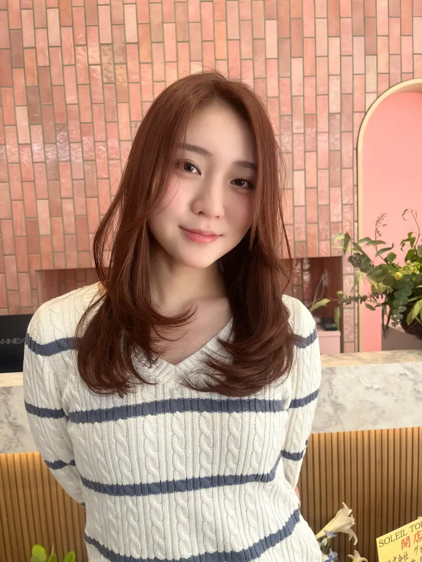 セミロング カラー ヘアカラー トリートメント 柔らかい艶暖色 レイヤー🫧姫汝のヘアスタイル