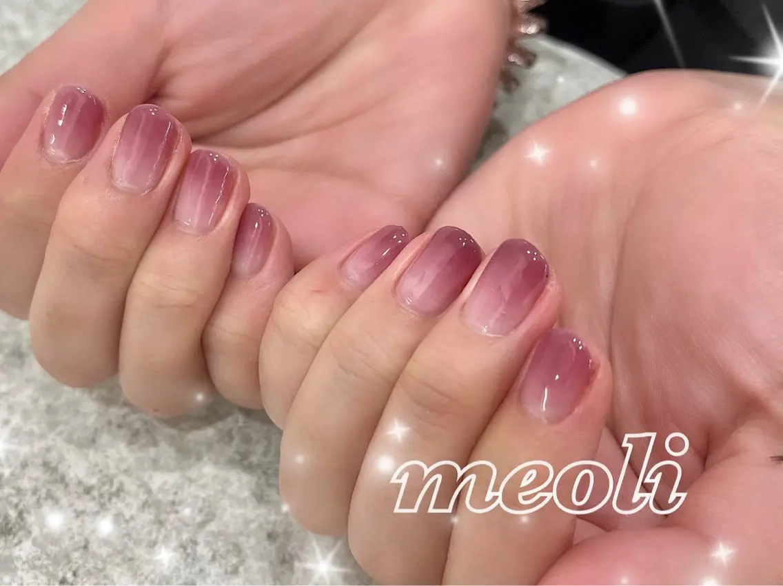 ネイル ワンカラーネイル 赤色 nail salon meoli　アヤのネイルデザイン