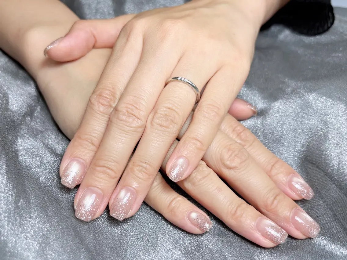 ネイル ラメ(グリッター) ラメグラデーション ハンドネイル H3 Nail Tsuki🦋💙のネイルデザイン