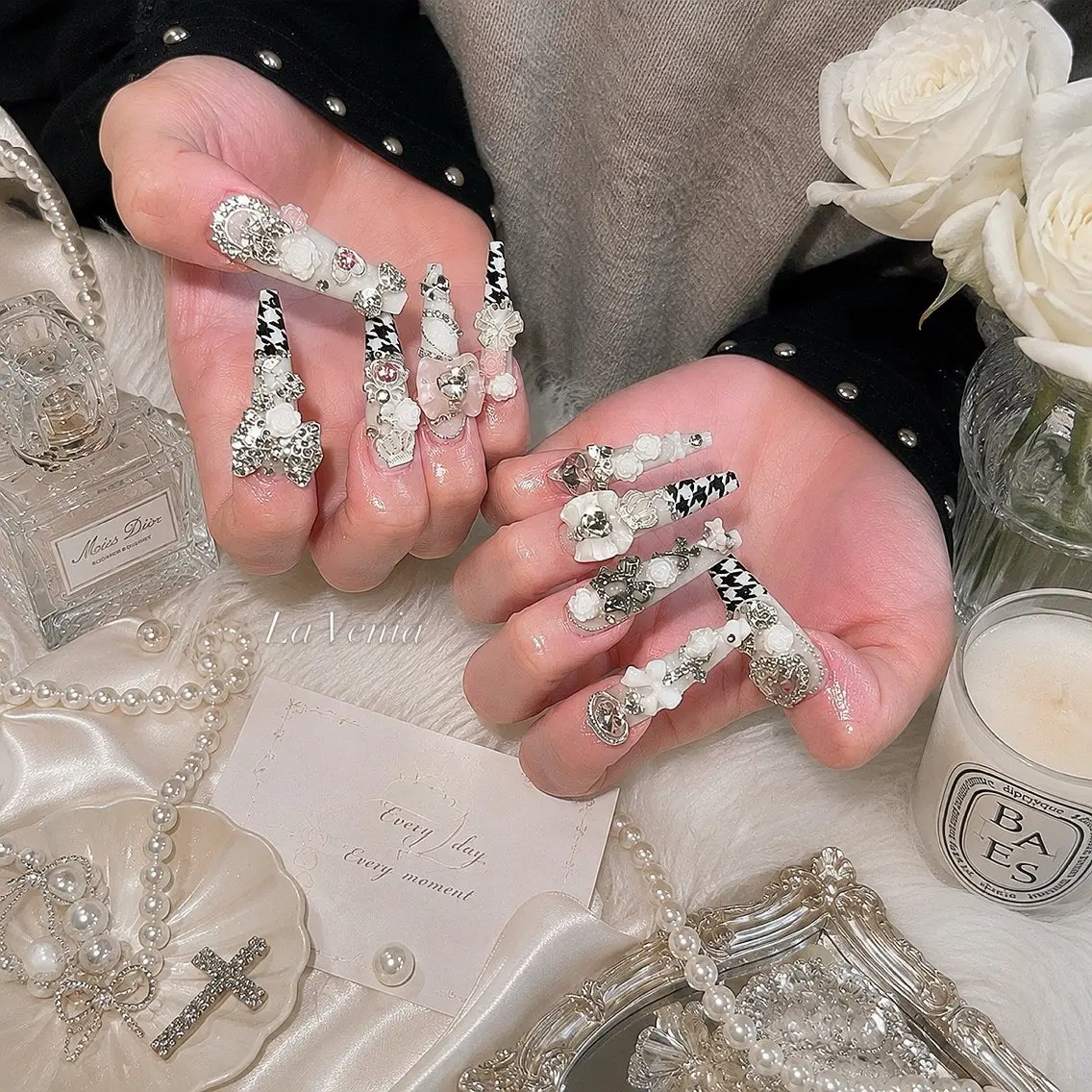 ネイル ゴージャス ハート 韓国ネイル ロングネイル リボン Sora NAILのネイルデザイン