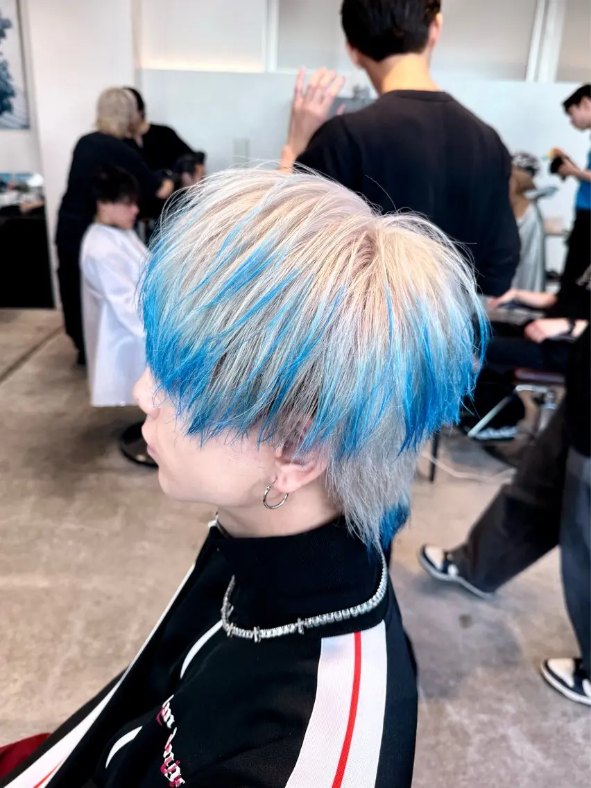 ショート カラー メンズ ハイトーンニュアンス 毛流れシャドウパーマのヘアスタイル