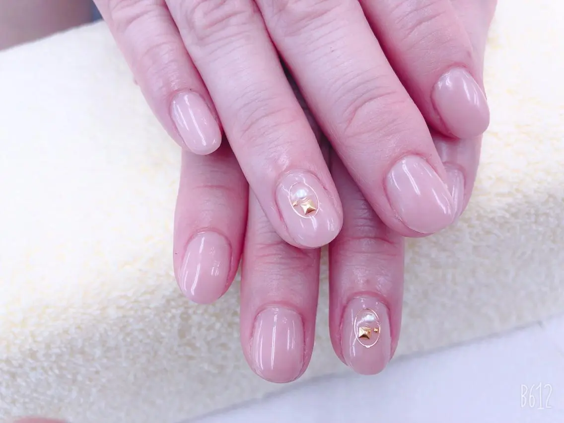 ネイル ストーンネイル 吉田  （ネイリスト）のネイルデザイン
